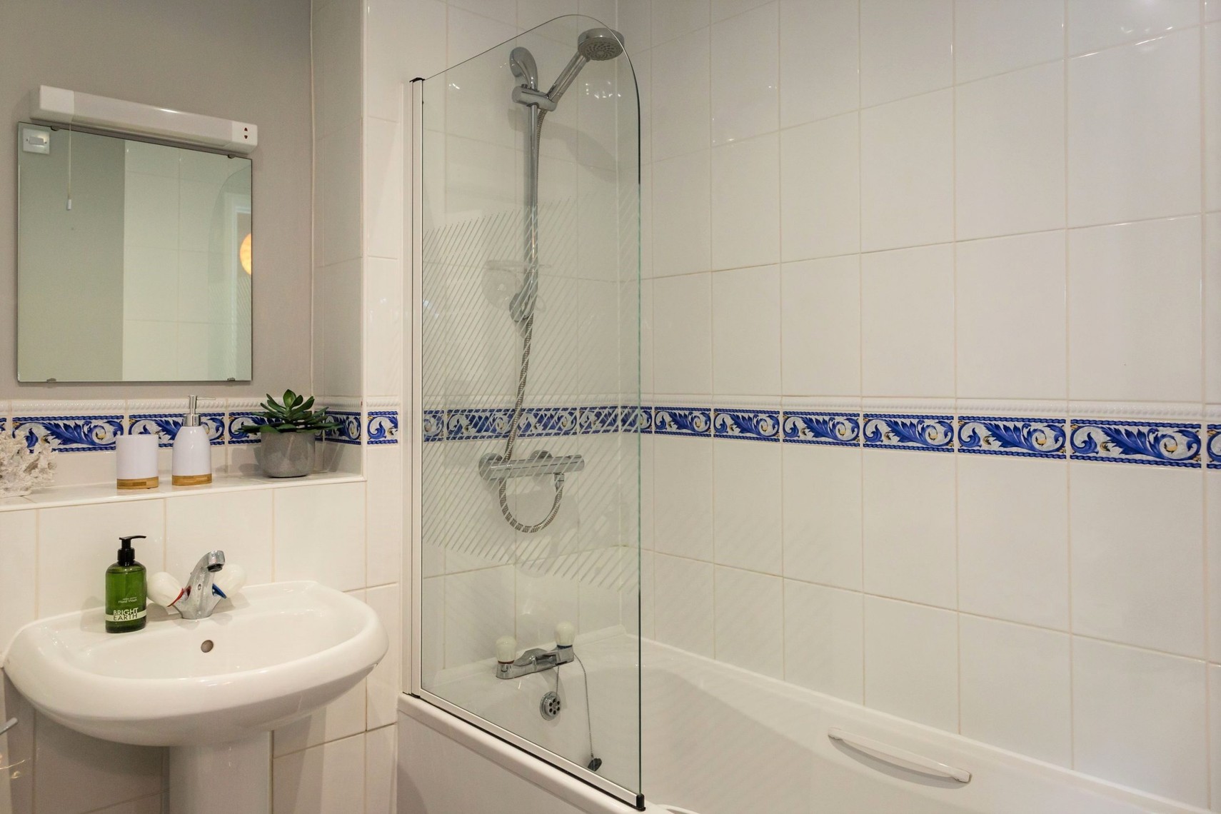 Family Friendly Airbnb in Sovereign Harbour Eastbourne for 6