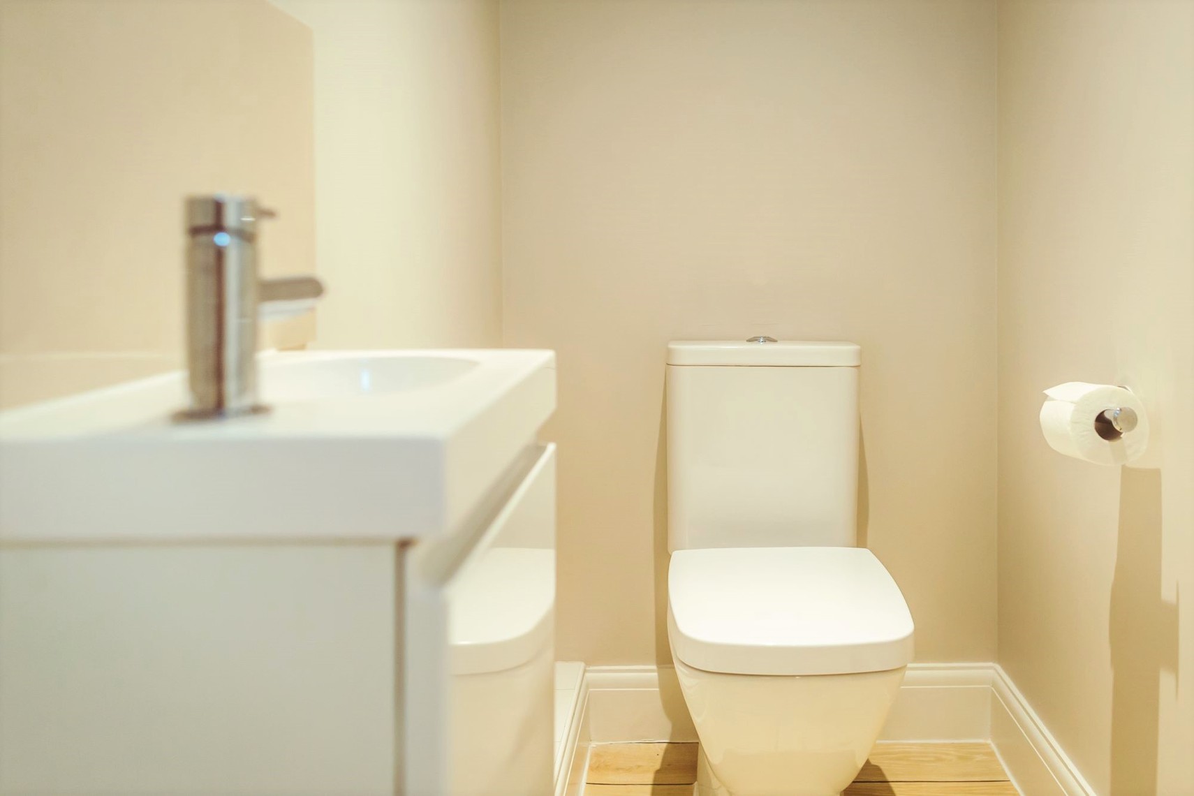 Holiday Homes Sussex Sovereign Harbour 9 People 5 Bedrooms