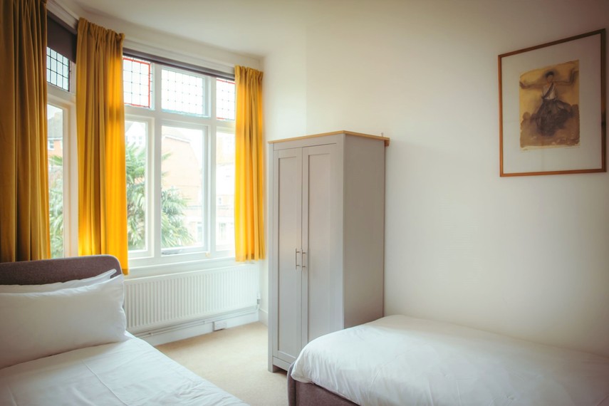 Eastbourne holiday let twin room