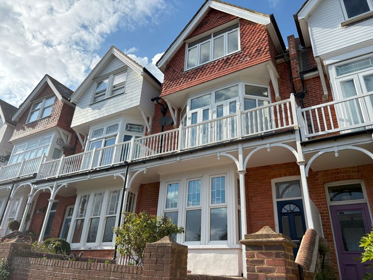 sussex holiday rentals front garden