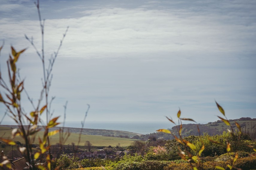 Views to sea from one bed cottage in South Downs