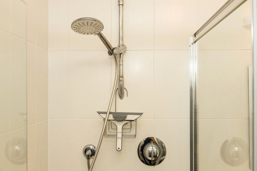 Eastbourne holiday home with two bathrooms