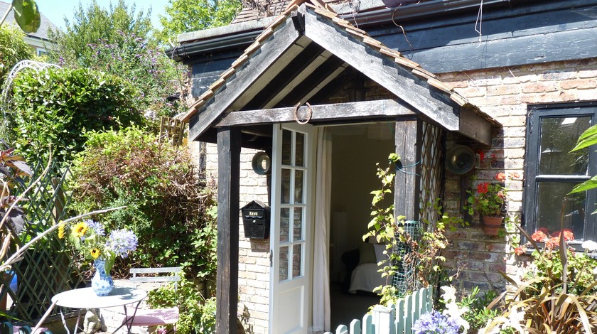 Eastbourne cottages for your holiday by the sea