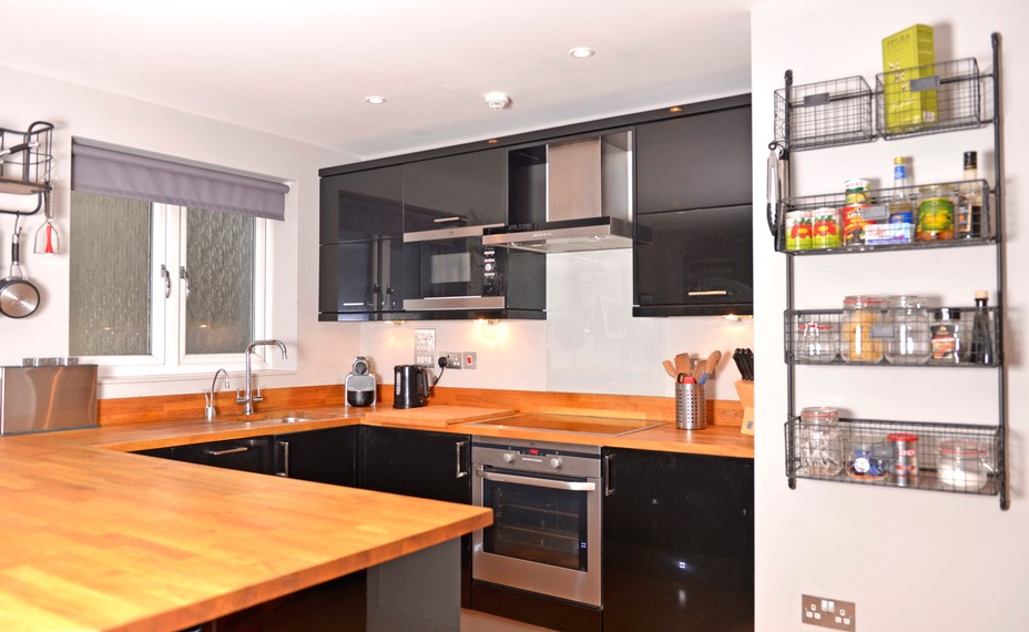 Eastbourne self catering accommodation - modern kitchen