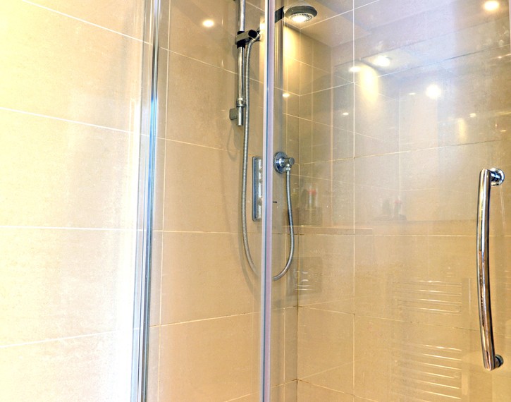 Ensuite shower in seaside holiday home