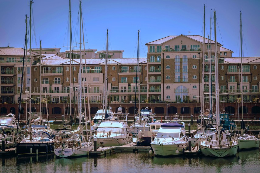 Wellington Quay - large houses to rent in Sussex with water views