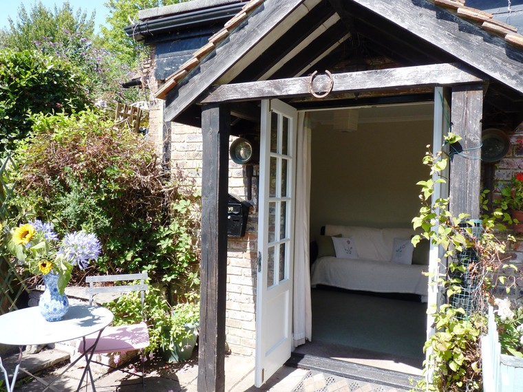 Exclusively Eastbourne - Secret Garden - unique cottages