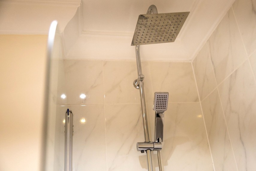 Main bathroom in Quayside holiday let