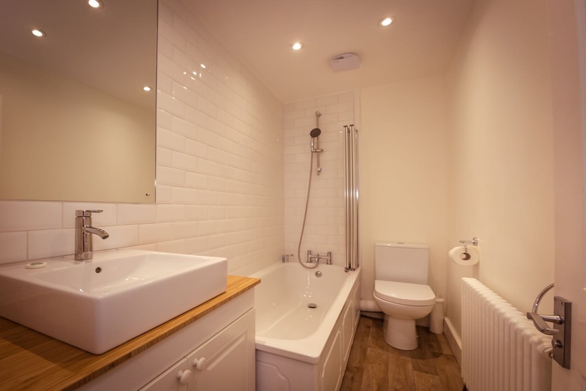 Main bathroom in Eastbourne holiday home
