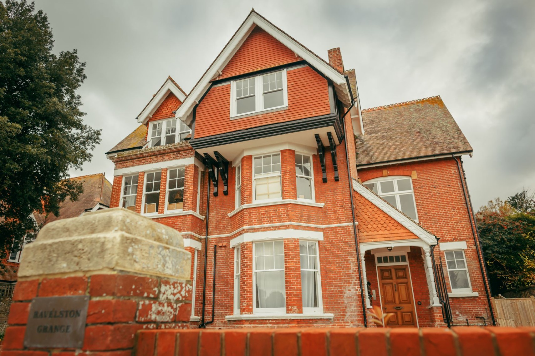 New Holiday Apartment for 4 in Meads Eastbourne Private Garden