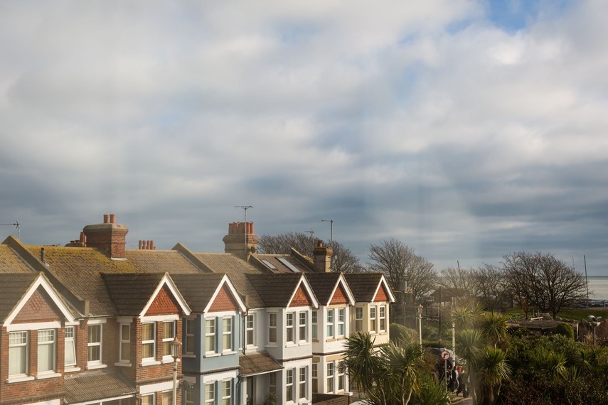 Top floor front sea view king bedroom