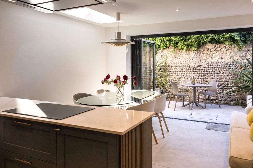 Eastbourne holiday home with patio