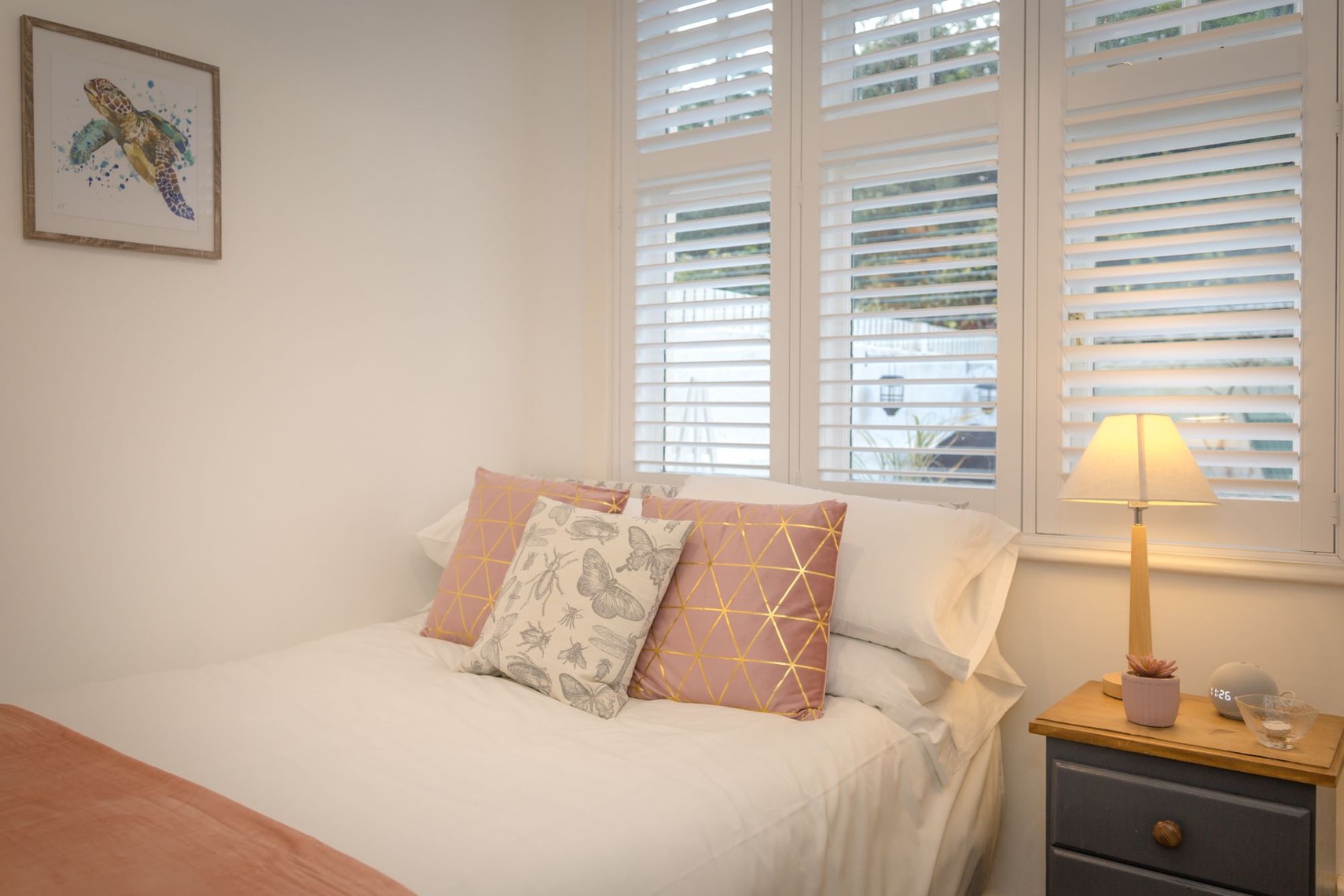 Eastbourne apartment for holiday rentals in Meads Eastbourne with garden