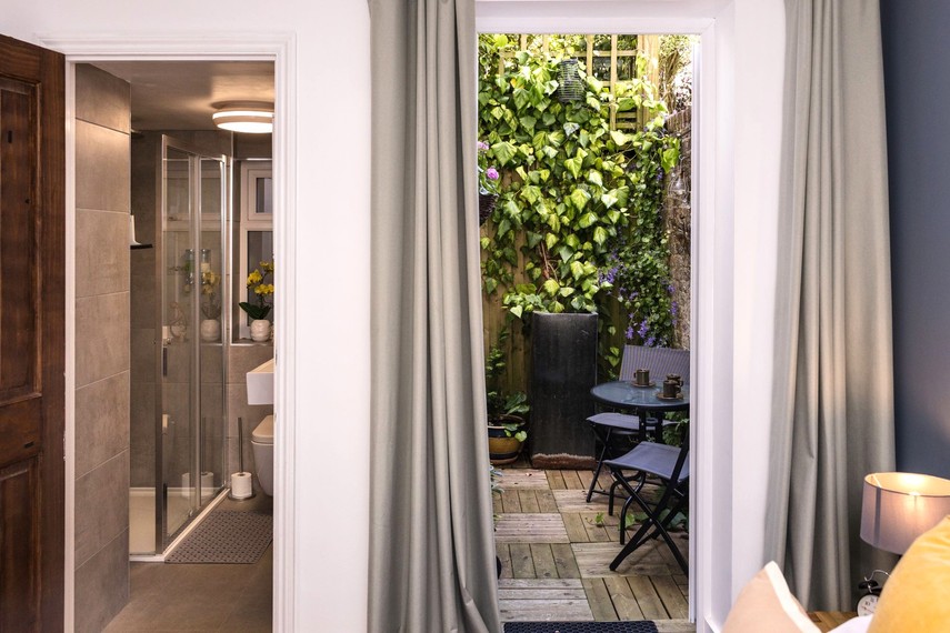 Eastbourne holiday homes - garden flat