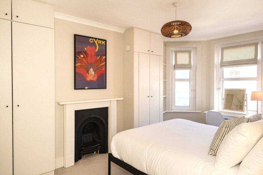 Master bedroom in Eastbourne airbnb