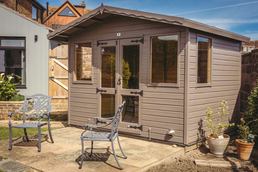 Sussex holiday cottage garden