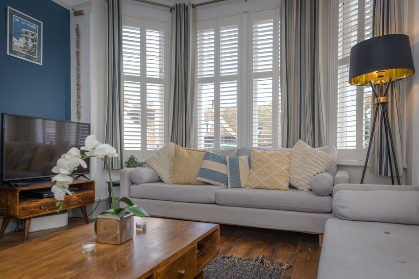 eastbourne apartment sofas