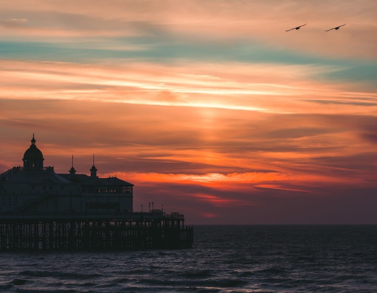 Eastbourne-beach-dawn