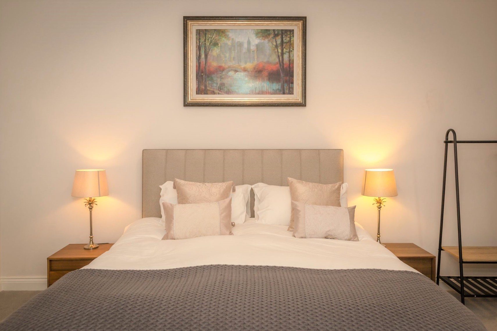 New Holiday Apartment for 4 in Meads Eastbourne Private Garden