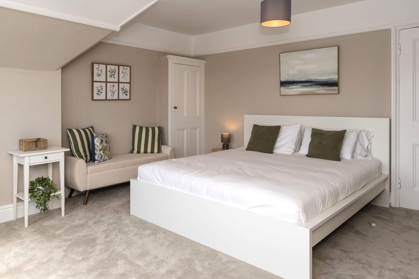 Master bedroom Eastbourne holiday cottage
