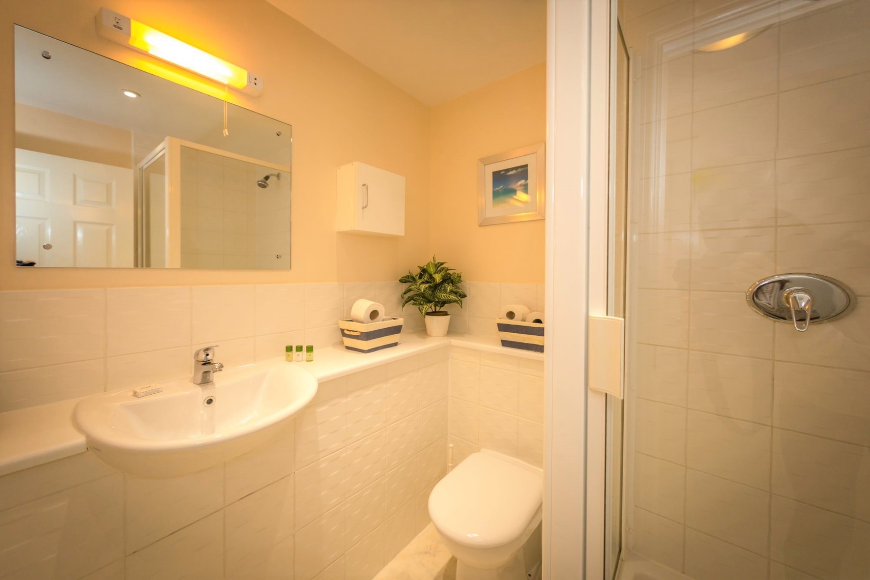 Sea views self catering apartment in Sovereign Harbour, Eastbourne