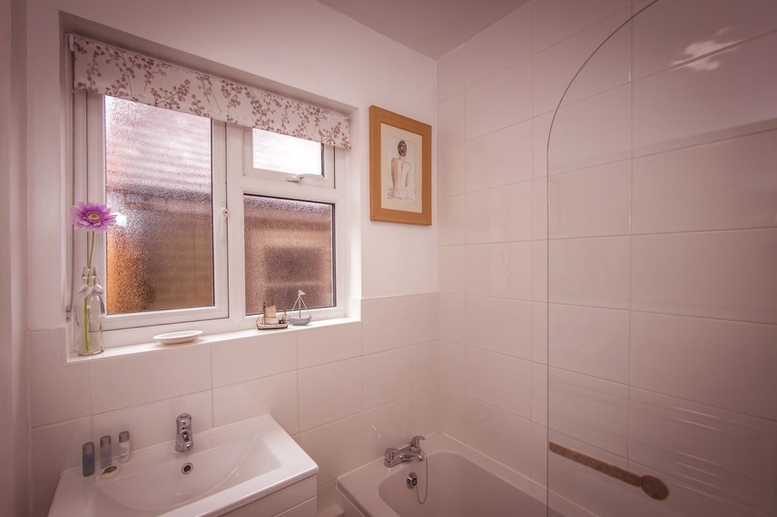 Bathroom of South Downs holiday cottage