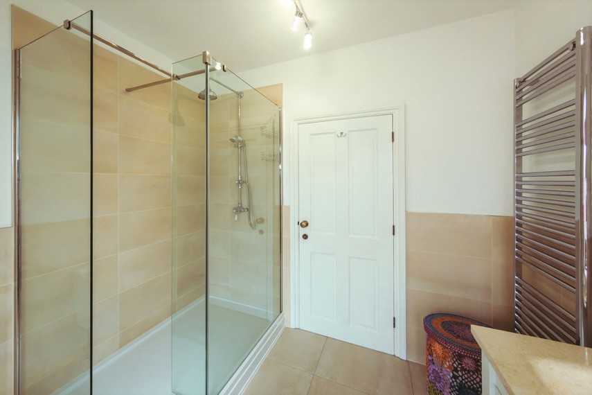 Spacious shower in Eastbourne apartment