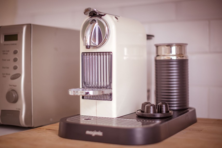 Nespresso coffee machine & milk frother