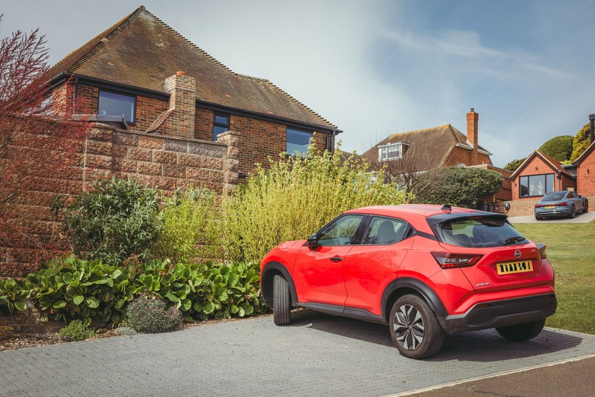Sussex holiday cottage parking