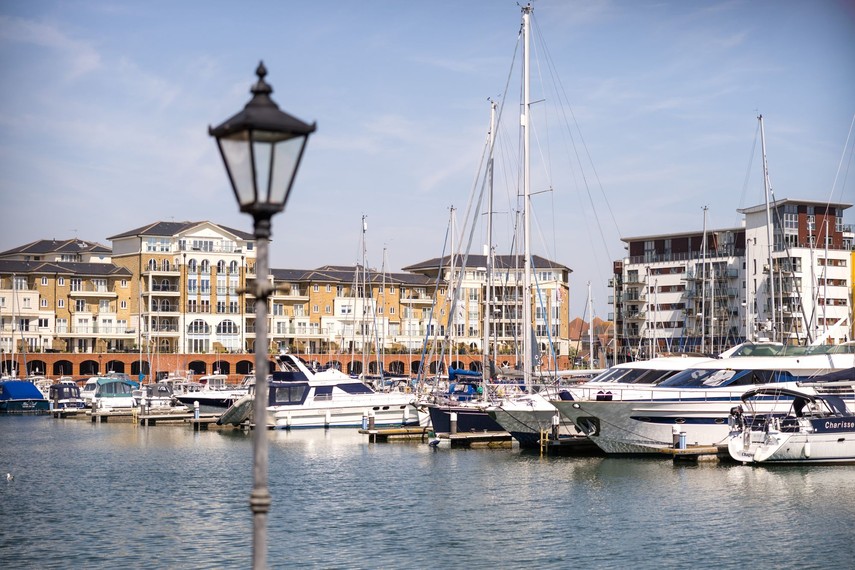 Eastbourne holiday home with water views